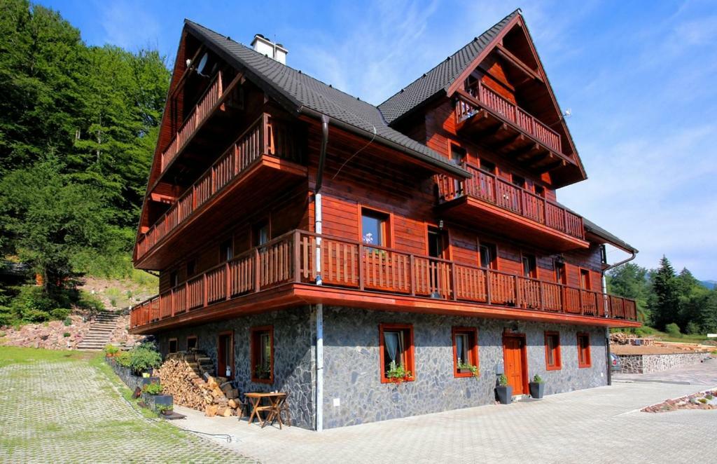 Bystra Apartments Deer And Wolf Exteriör bild